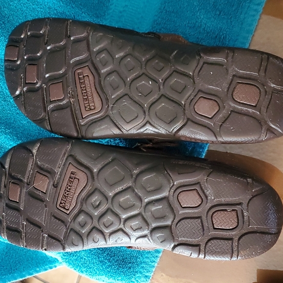 Two pair Merrell clog/mules - Picture 6 of 10
